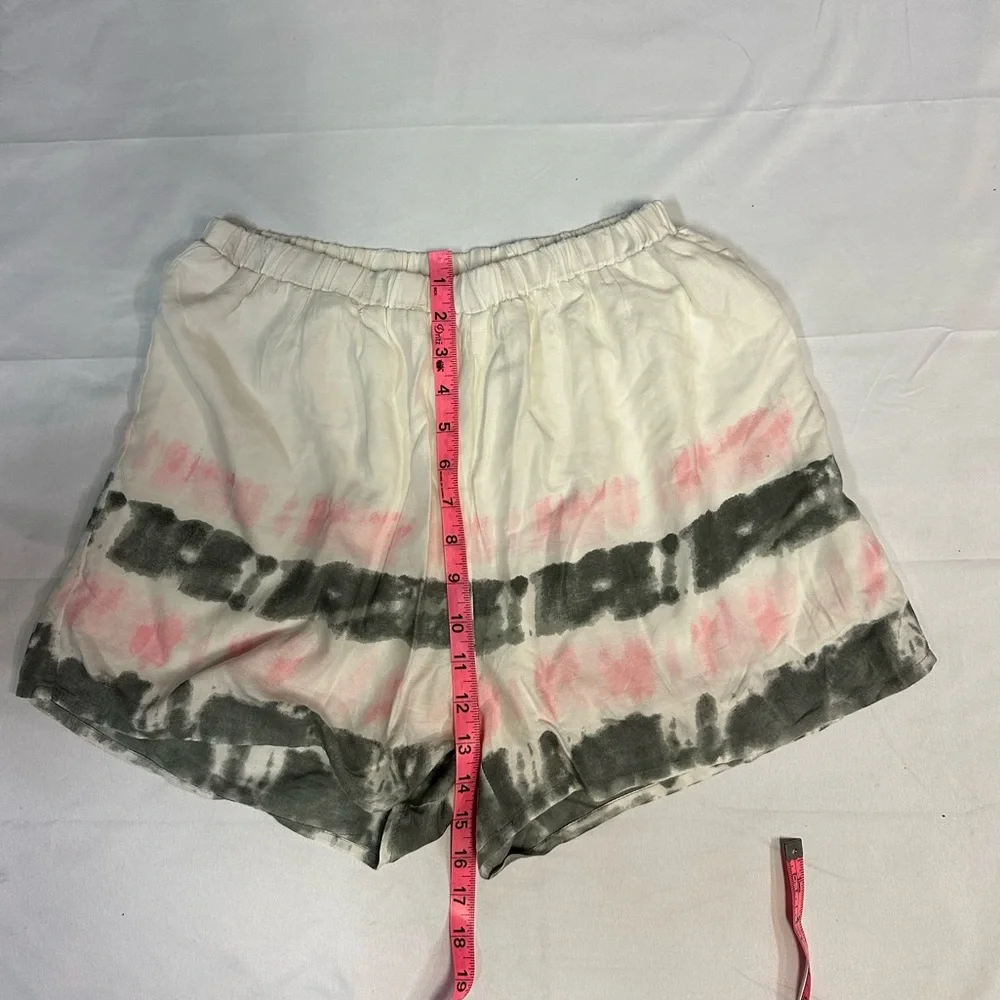 NEW Japna Hand Made With Love Tye Dye Lined Shorts Ladies Size Large NWOT